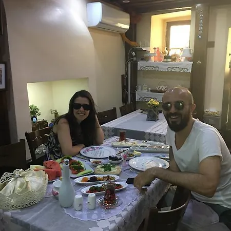 Papazin Konagi Maison d'hôtes Ayvalı