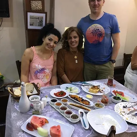 Papazin Konagi 2* Ayvalı