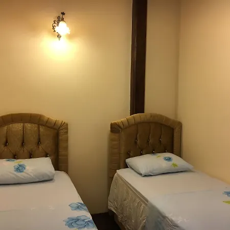 Papazin Konagi Ayvalı