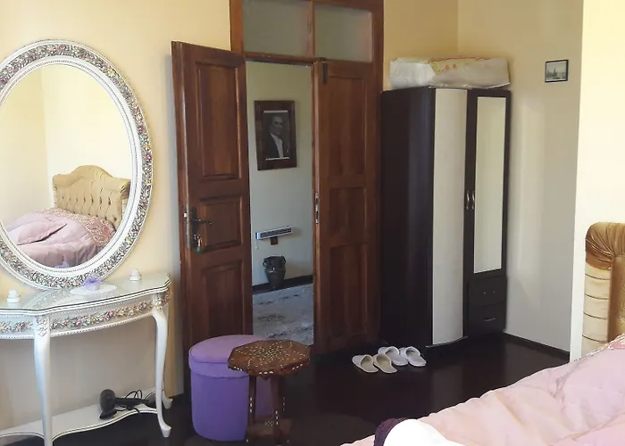 Papazin Konagi Pensionat Ayvalı